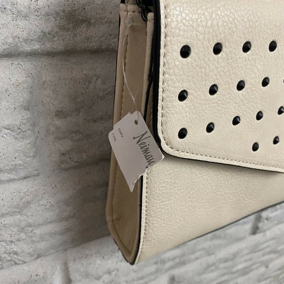 Neiman Marcus Vegan Leather Studded Crossbody Bag Beige Chain Envelope NEW Purse - Picture 5 of 8